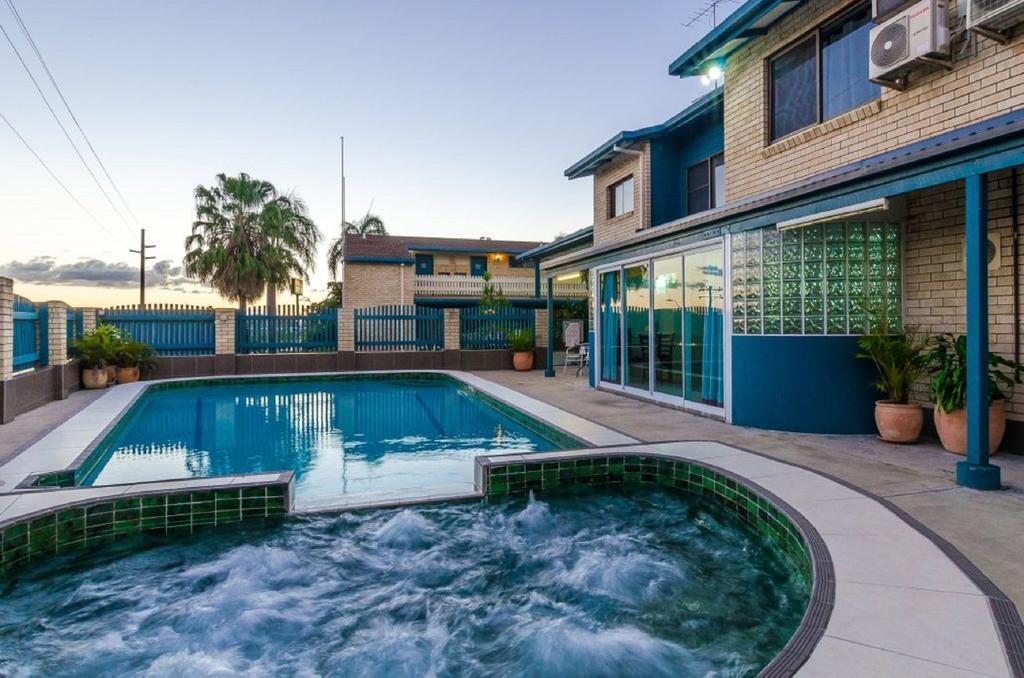 Gladstone Palms Motor Inn Exterior photo