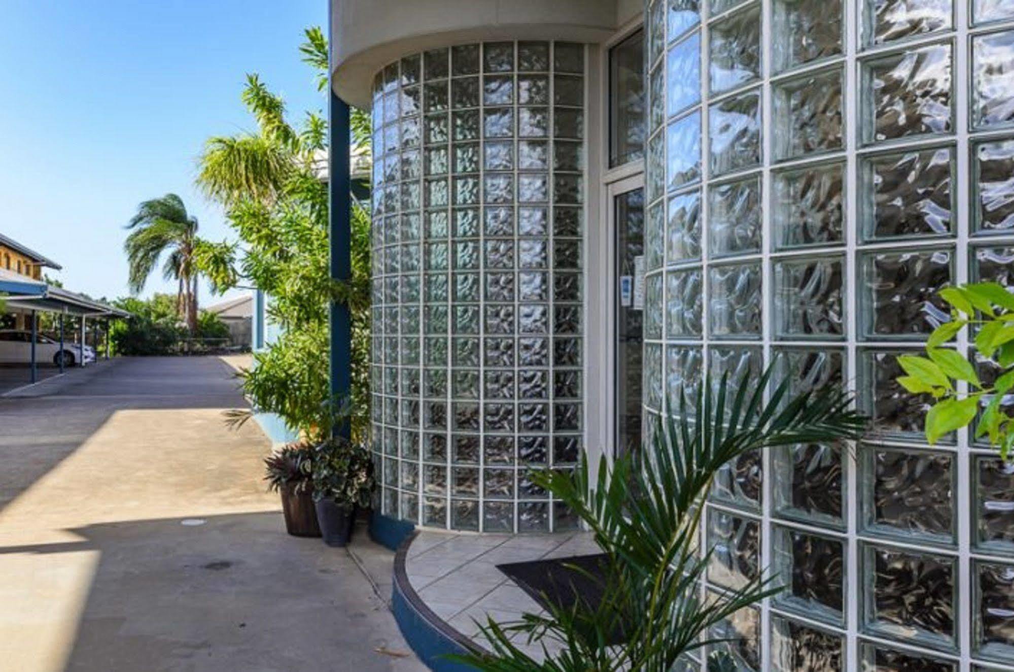 Gladstone Palms Motor Inn Exterior photo